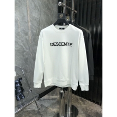 Descente Hoodies